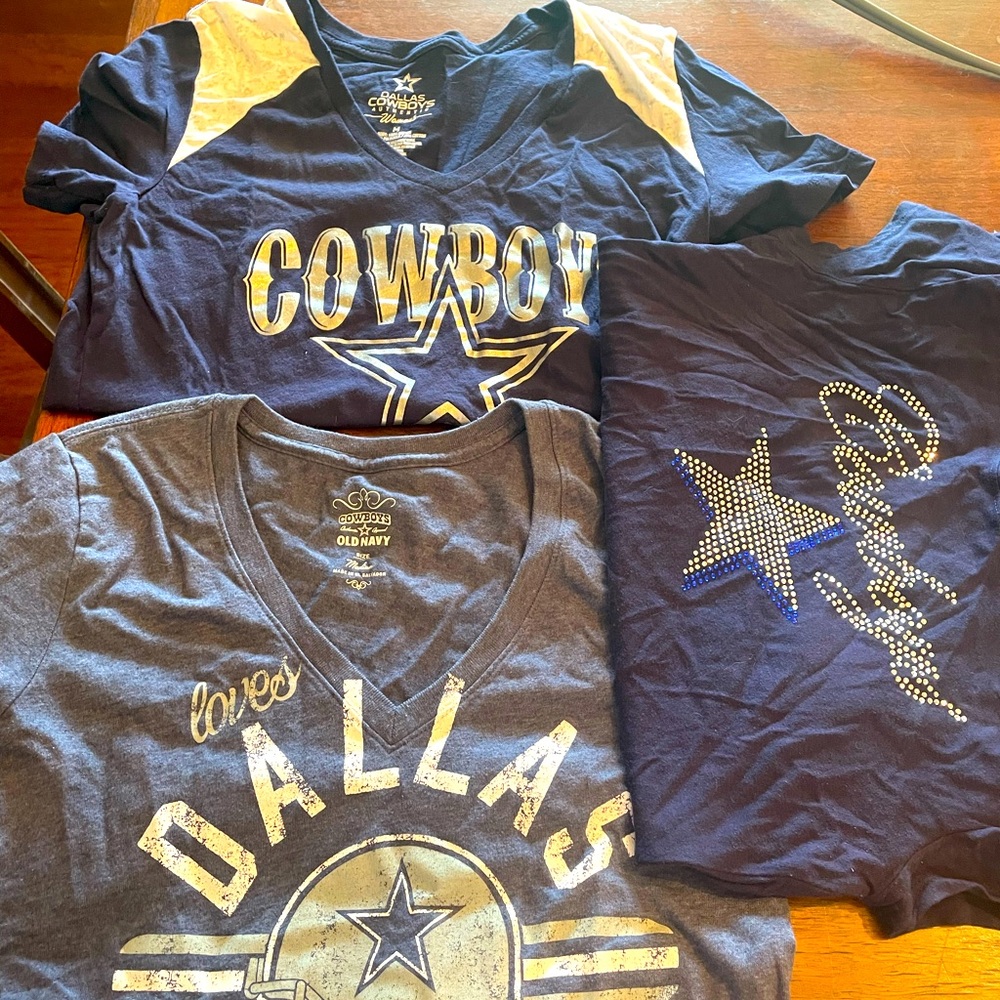 3 Dallas Cowboys women’s tshirts